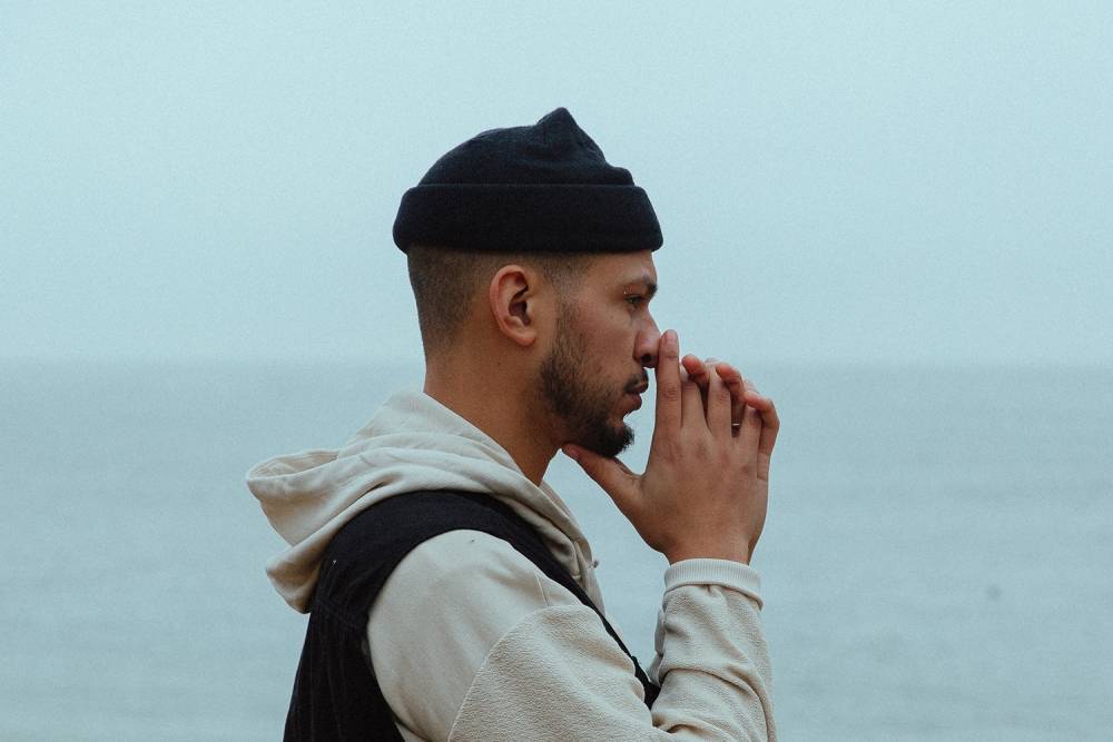 Alexander - Singer / Guitarist